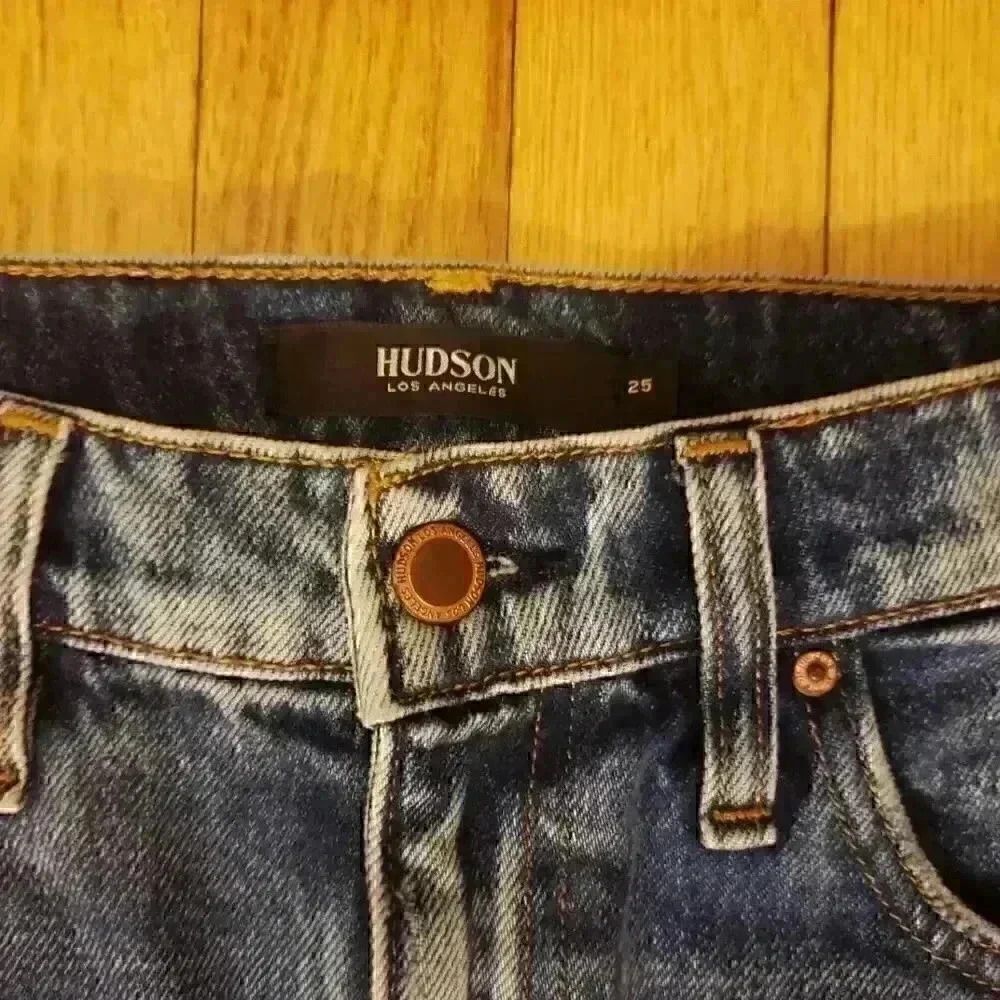 Hudson Lulu Distressed Denim Skirt Size 25 - Picture 3 of 7